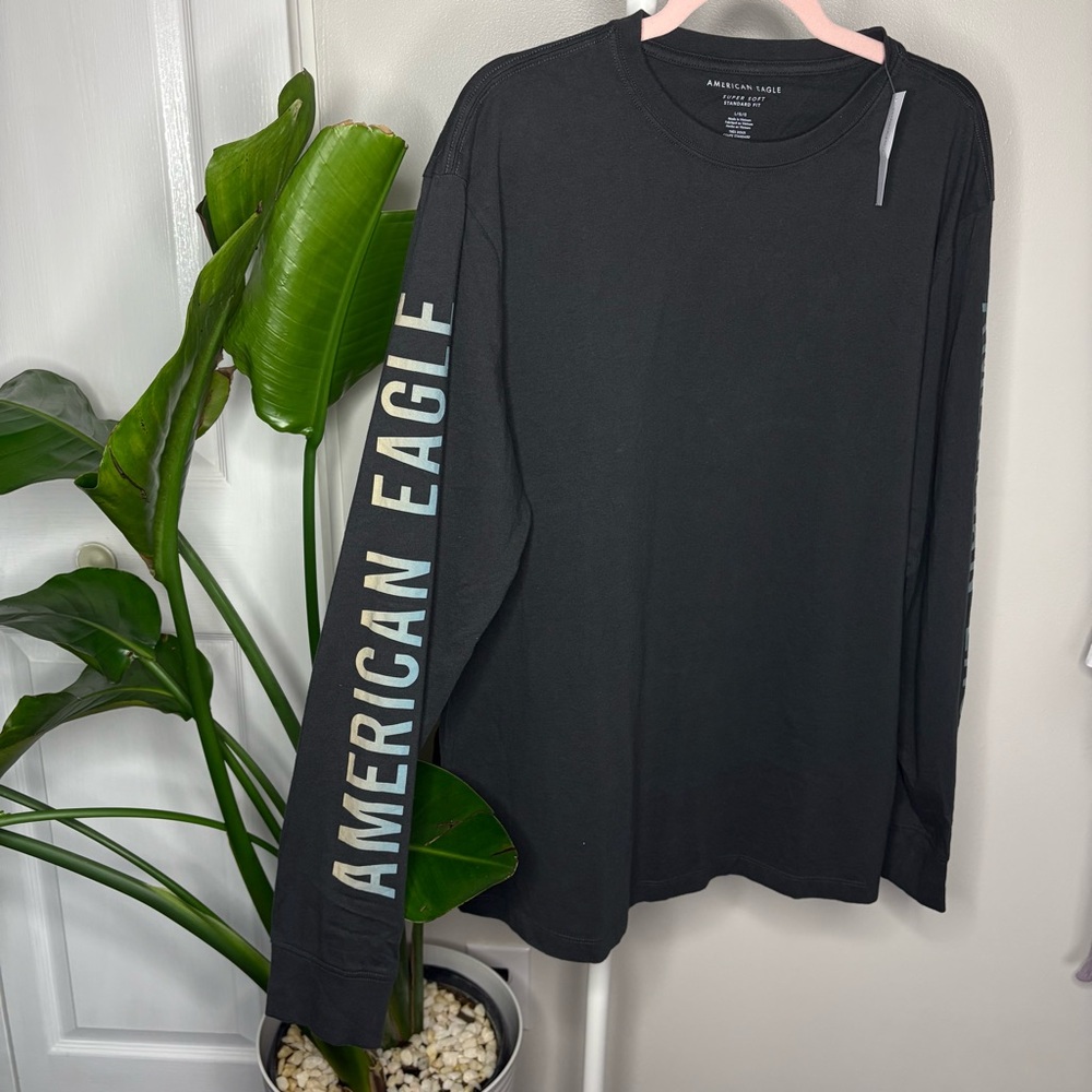 NWT American Eagle AE Photoreal Black Super Soft Long Sleeve Shirt Large - Picture 3 of 8